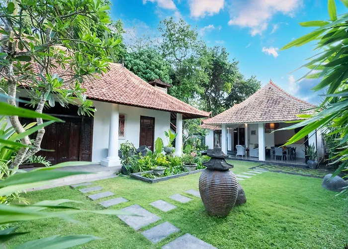 5 Bedroom Etnik In With Big Garden And Private Pool Вилла Семиньяк