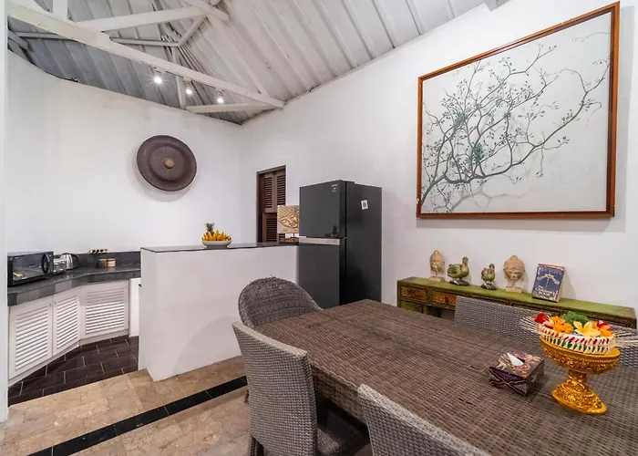 5 Bedroom Etnik In With Big Garden&private Pool Seminyak