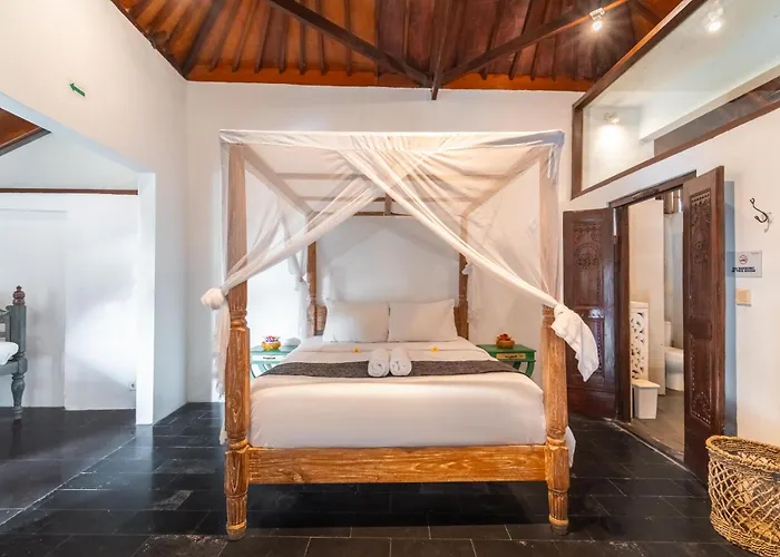 5 Bedroom Etnik In With Big Garden&private Pool Seminyak