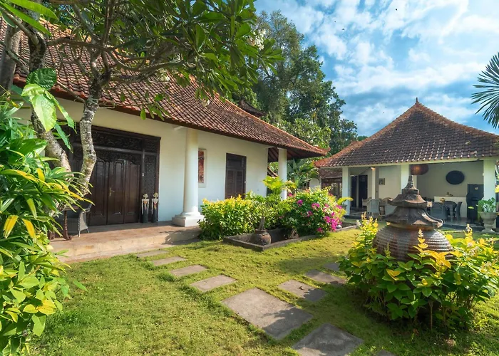 5 Bedroom Etnik In With Big Garden&private Pool Villa