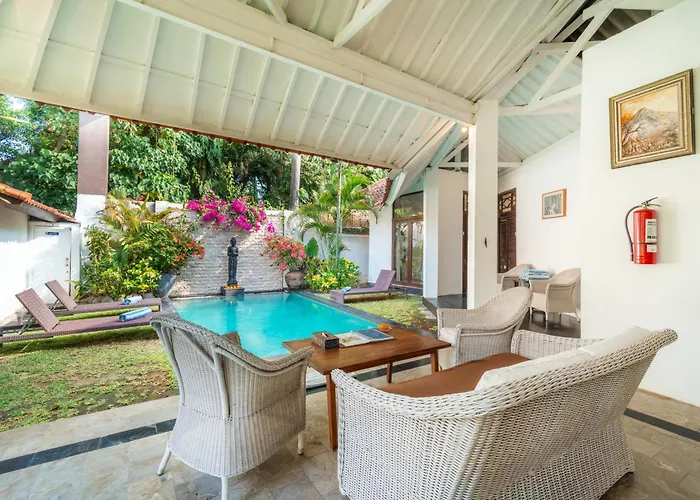 5 Bedroom Etnik In With Big Garden&private Pool Villa Seminyak