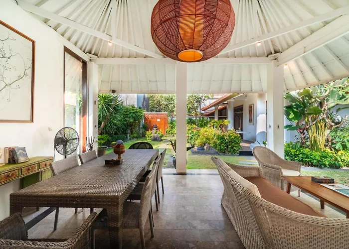 5 Bedroom Etnik In With Big Garden&private Pool *