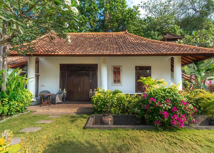 5 Bedroom Etnik In With Big Garden&private Pool Seminyak